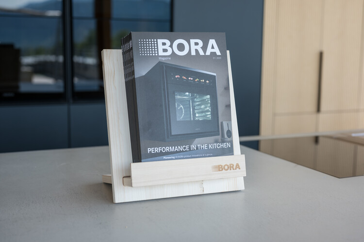 BORA Präsentations-Display, Holz
